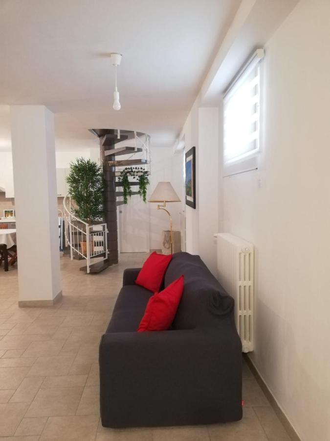 Seagull Apartments - Front And Sea View & Airport Bari Extérieur photo