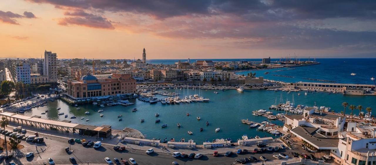 Seagull Apartments - Front And Sea View & Airport Bari Extérieur photo