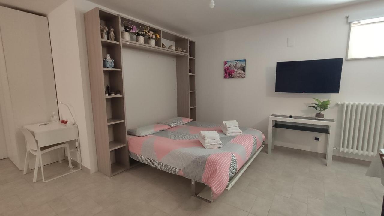 Seagull Apartments - Front And Sea View & Airport Bari Extérieur photo