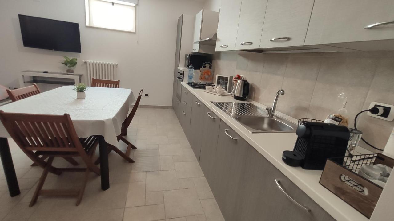 Seagull Apartments - Front And Sea View & Airport Bari Extérieur photo
