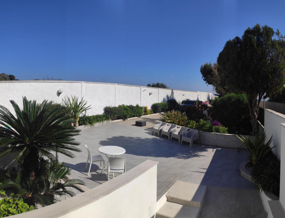 Seagull Apartments - Front And Sea View & Airport Bari Extérieur photo