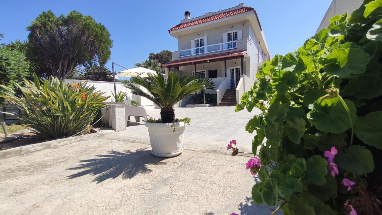 Seagull Apartments - Front And Sea View & Airport Bari Extérieur photo