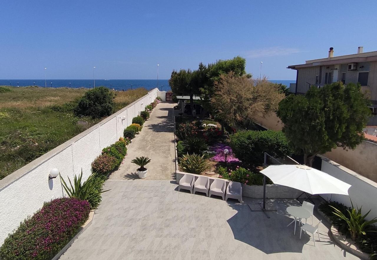Seagull Apartments - Front And Sea View & Airport Bari Extérieur photo