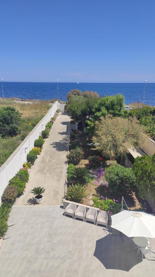 Seagull Apartments - Front And Sea View & Airport Bari Extérieur photo
