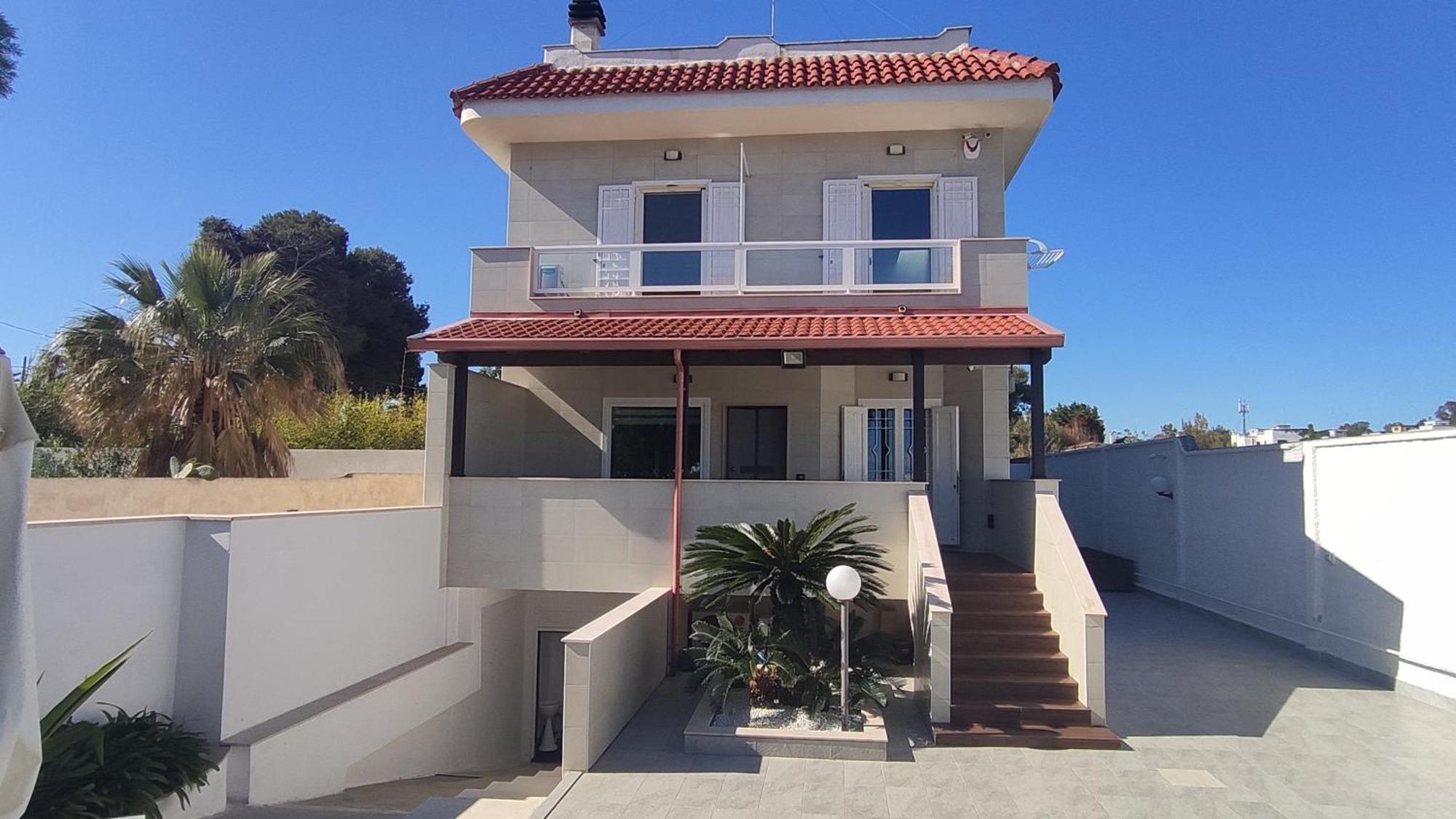 Seagull Apartments - Front And Sea View & Airport Bari Extérieur photo