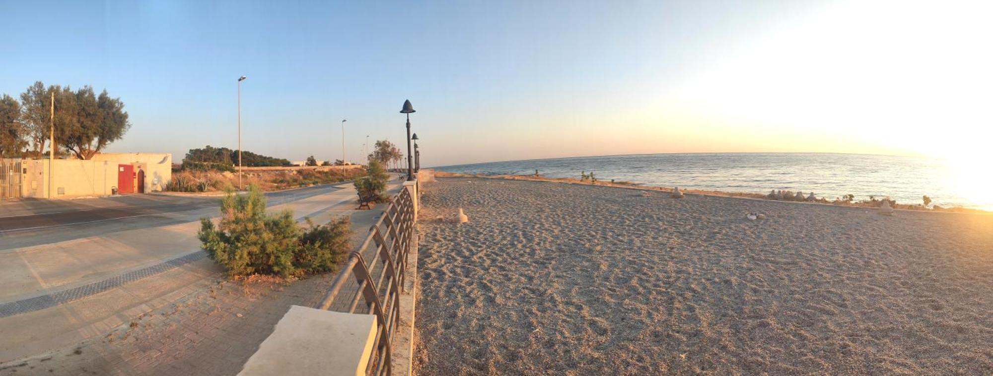Seagull Apartments - Front And Sea View & Airport Bari Extérieur photo