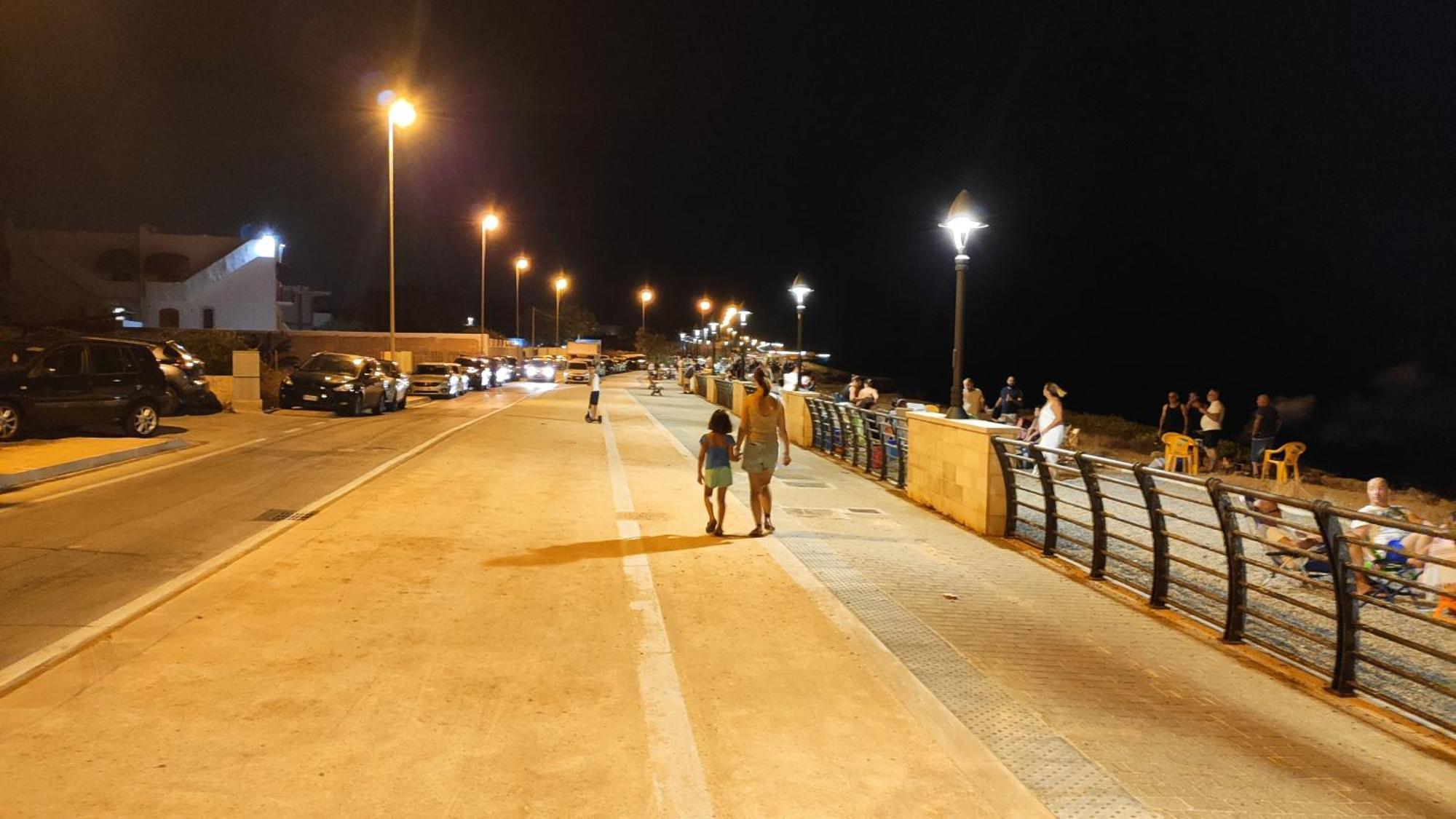 Seagull Apartments - Front And Sea View & Airport Bari Extérieur photo