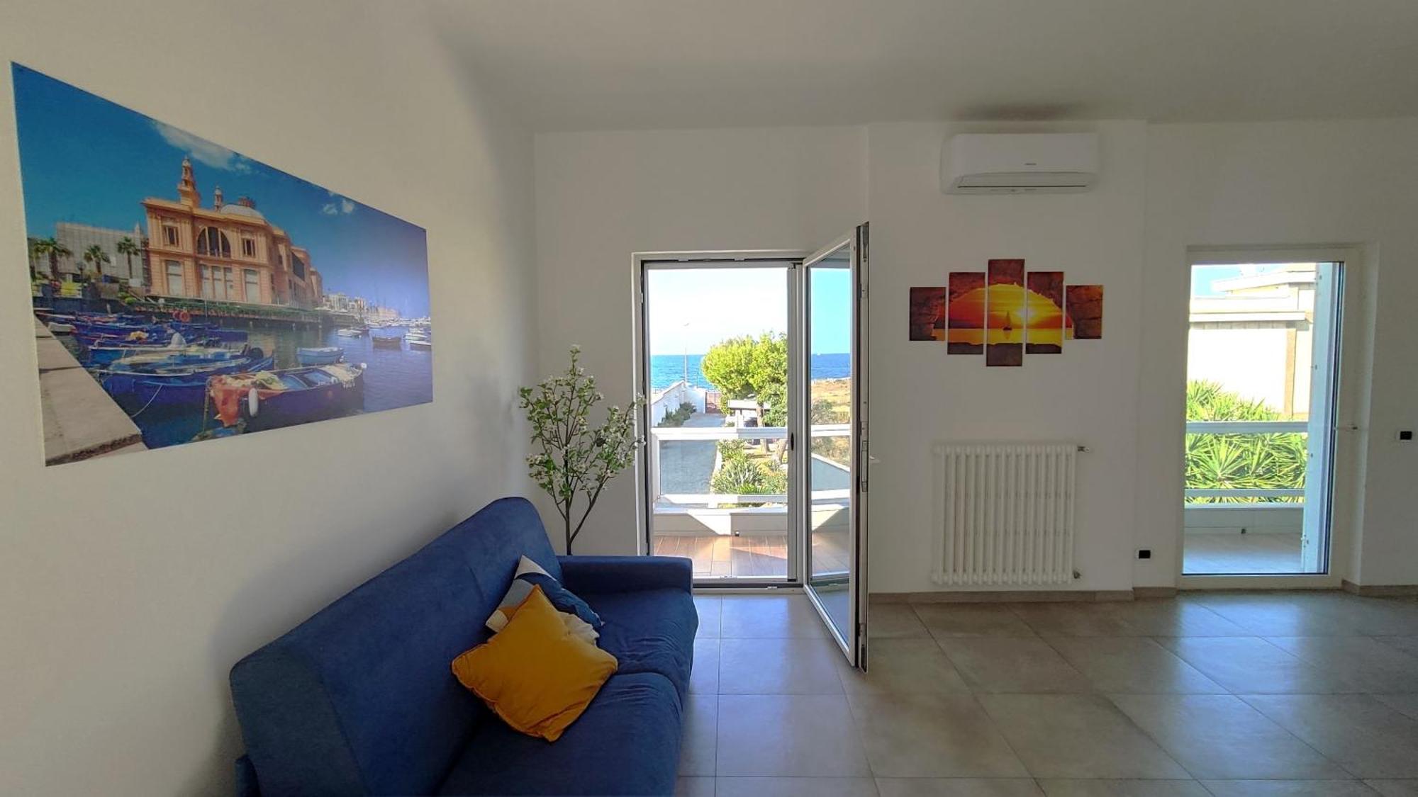 Seagull Apartments - Front And Sea View & Airport Bari Extérieur photo