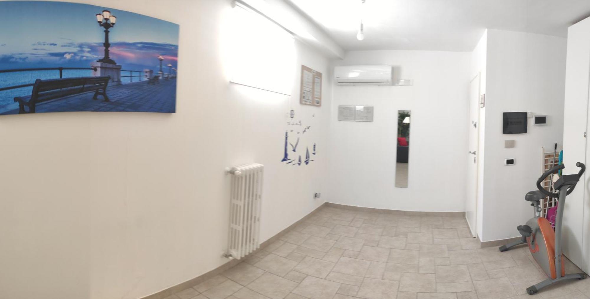 Seagull Apartments - Front And Sea View & Airport Bari Extérieur photo